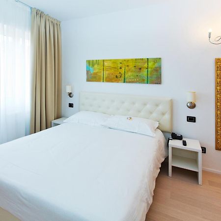 Hotel Maine Finale Ligure Exterior foto