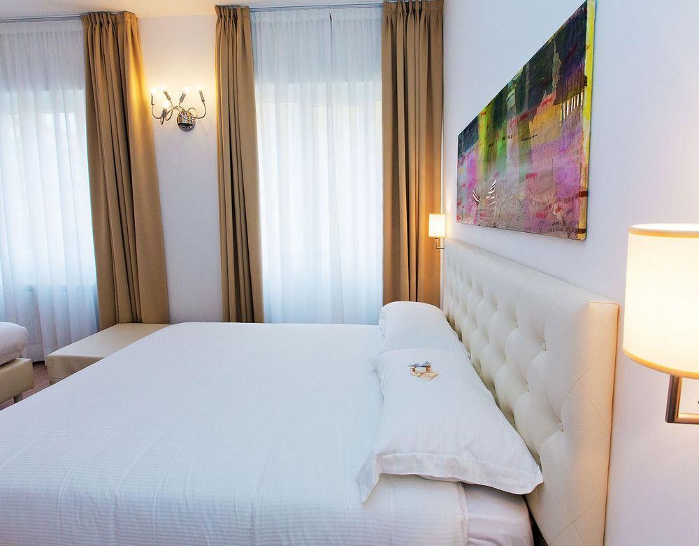 Hotel Maine Finale Ligure Exterior foto